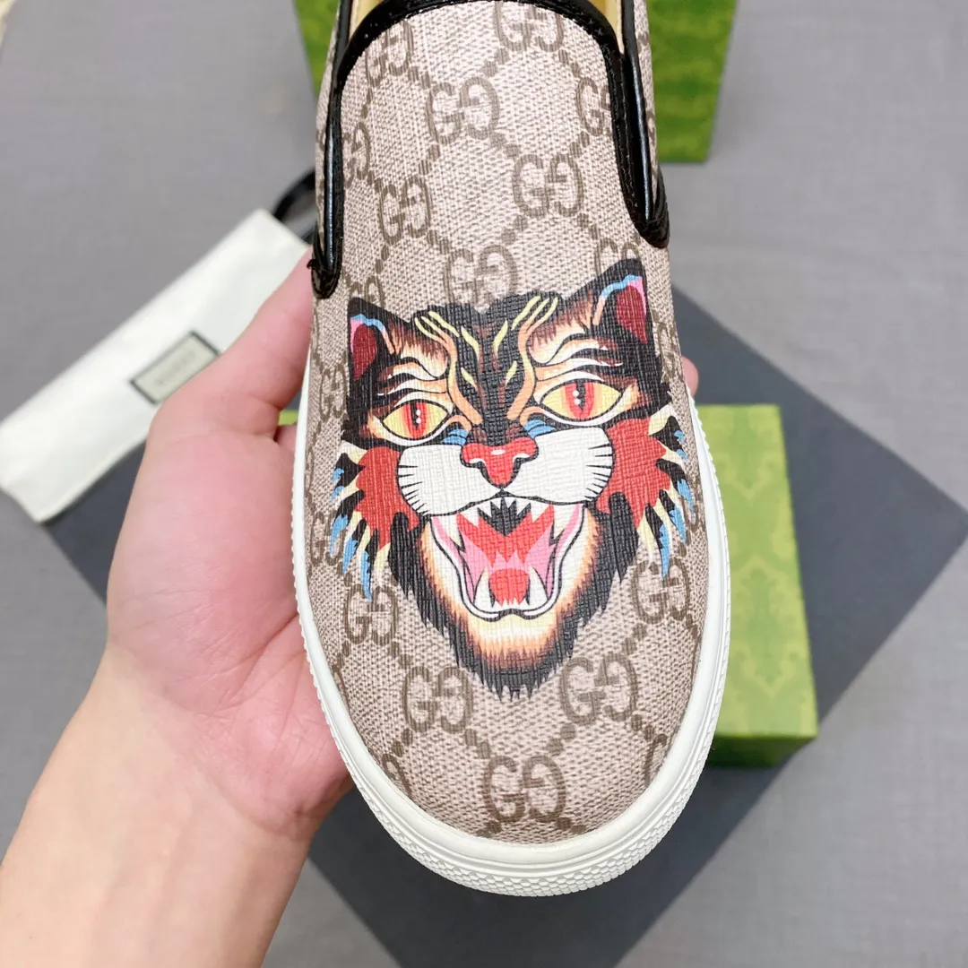 p360 The official website synchronizes the 1:1 replica🇮🇹🇮🇹"GUCCI"🔍🔍for sale at the men's 2025 counter simultaneously, 1:1 large G font, high-end 3D pattern, fashionable and casual, comfortable and breathable personality, the first choice for trendy men, imported sheepskin lining, comfortable, breathable and fashionable Trendy, a must-have for trendy men, soles: Original soles specially provided by the original factory, exclusive movable molded soles are super comfortable, original factory goods, 🔍🔍high quality, you can enter and leave the counter at will, 38-44, (45 can be customized, non-returnable or exchangeable) available from stock, you deserve it No. 005